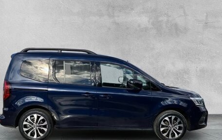 Renault Kangoo, 2024 год, 2 400 000 рублей, 4 фотография