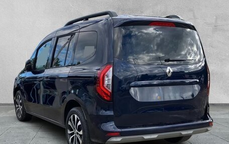 Renault Kangoo, 2024 год, 2 400 000 рублей, 6 фотография