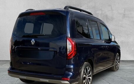 Renault Kangoo, 2024 год, 2 400 000 рублей, 18 фотография