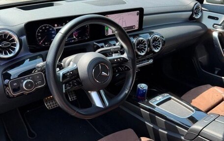 Mercedes-Benz CLA, 2023 год, 2 700 000 рублей, 8 фотография