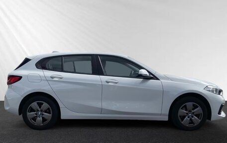 BMW 1 серия, 2023 год, 2 699 999 рублей, 2 фотография