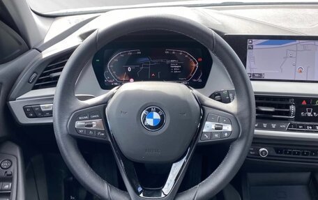 BMW 1 серия, 2023 год, 2 699 999 рублей, 8 фотография
