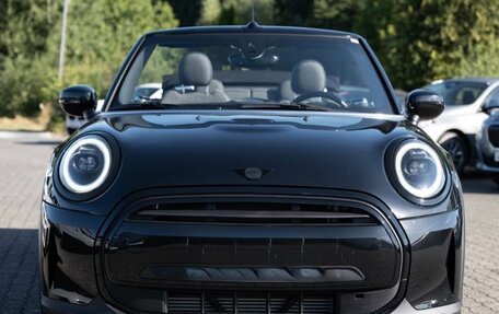 MINI Cabrio, 2023 год, 2 850 000 рублей, 3 фотография
