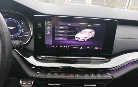 Skoda Octavia IV, 2023 год, 2 750 000 рублей, 15 фотография