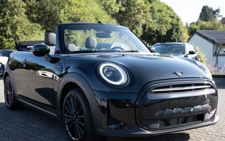 MINI Cabrio, 2023 год, 2 850 000 рублей, 4 фотография