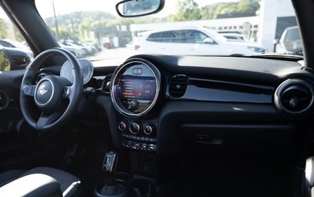 MINI Cabrio, 2023 год, 2 850 000 рублей, 9 фотография