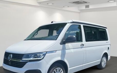 Volkswagen California T6, 2023 год, 6 400 000 рублей, 3 фотография