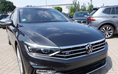 Volkswagen Passat B8 рестайлинг, 2023 год, 3 620 000 рублей, 2 фотография