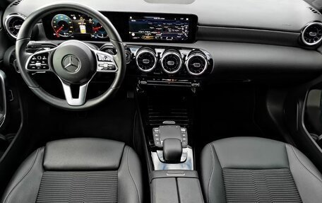 Mercedes-Benz A-Класс, 2023 год, 2 399 999 рублей, 13 фотография