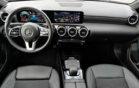 Mercedes-Benz A-Класс, 2023 год, 2 399 999 рублей, 12 фотография