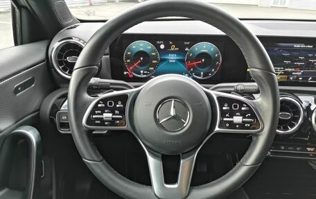 Mercedes-Benz A-Класс, 2023 год, 2 399 999 рублей, 16 фотография