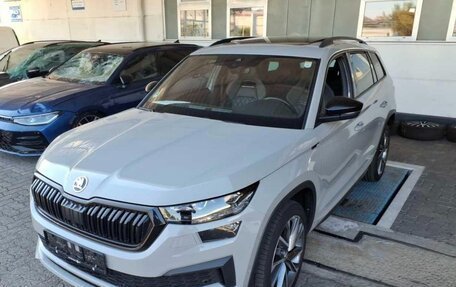 Skoda Kodiaq I, 2023 год, 3 980 000 рублей, 2 фотография