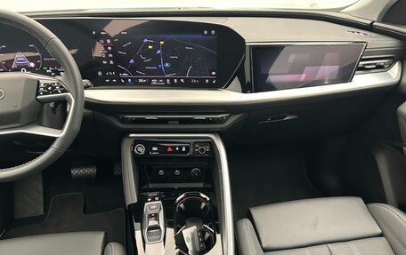 Audi Q5, 2025 год, 7 800 000 рублей, 12 фотография