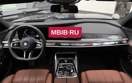 BMW 7 серия, 2025 год, 12 900 000 рублей, 6 фотография