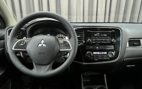 Mitsubishi Outlander III рестайлинг 3, 2012 год, 1 289 900 рублей, 9 фотография