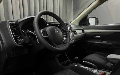 Mitsubishi Outlander III рестайлинг 3, 2012 год, 1 289 900 рублей, 6 фотография
