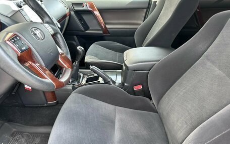 Toyota Land Cruiser Prado 150 рестайлинг 2, 2015 год, 3 800 000 рублей, 11 фотография