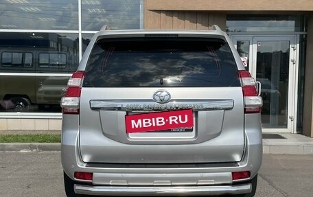 Toyota Land Cruiser Prado 150 рестайлинг 2, 2015 год, 3 800 000 рублей, 5 фотография
