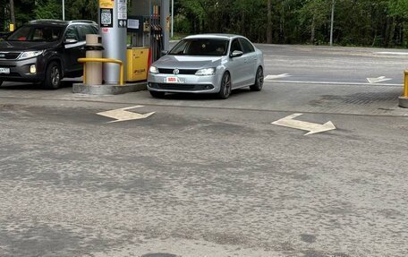 Volkswagen Jetta VI, 2013 год, 935 000 рублей, 10 фотография