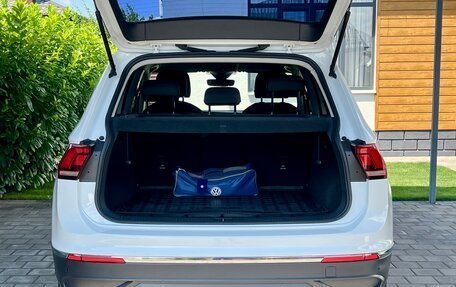 Volkswagen Tiguan II, 2021 год, 2 800 000 рублей, 9 фотография