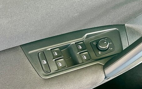 Volkswagen Tiguan II, 2021 год, 2 800 000 рублей, 17 фотография