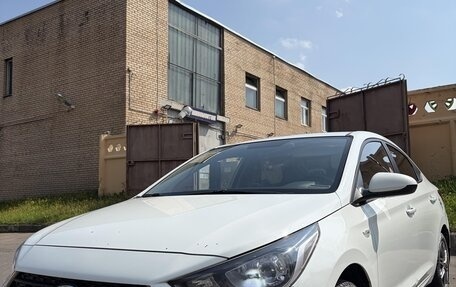 Hyundai Solaris II рестайлинг, 2017 год, 990 000 рублей, 4 фотография