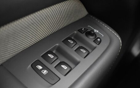 Volvo XC60 II, 2019 год, 4 989 900 рублей, 25 фотография
