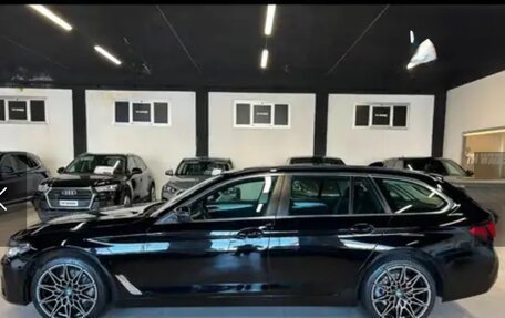 BMW 5 серия, 2023 год, 3 300 000 рублей, 6 фотография