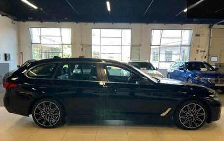 BMW 5 серия, 2023 год, 3 300 000 рублей, 4 фотография