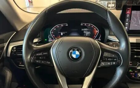 BMW 5 серия, 2023 год, 3 300 000 рублей, 12 фотография