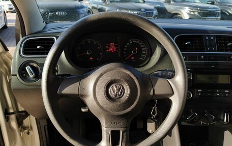 Volkswagen Polo VI (EU Market), 2012 год, 739 000 рублей, 23 фотография