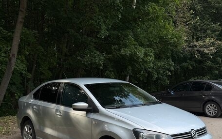 Volkswagen Polo VI (EU Market), 2013 год, 749 000 рублей, 2 фотография