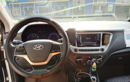Hyundai Solaris II рестайлинг, 2019 год, 730 000 рублей, 7 фотография