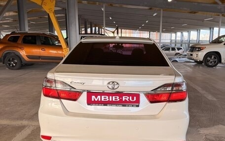 Toyota Camry, 2017 год, 1 450 000 рублей, 5 фотография