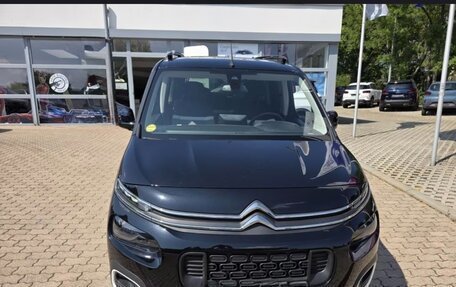 Citroen Berlingo III, 2023 год, 2 268 000 рублей, 4 фотография