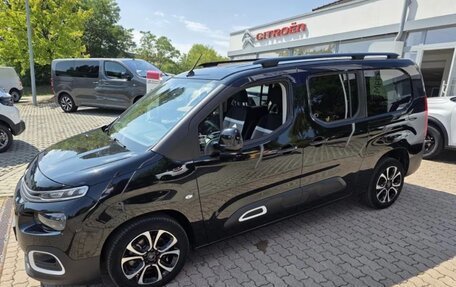 Citroen Berlingo III, 2023 год, 2 268 000 рублей, 2 фотография