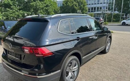 Volkswagen Tiguan II, 2023 год, 3 261 000 рублей, 3 фотография