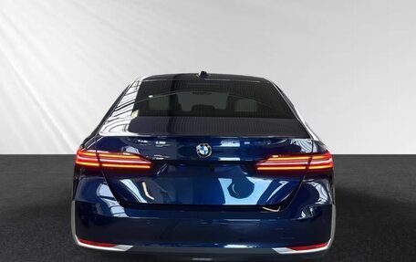BMW 5 серия, 2025 год, 6 450 000 рублей, 3 фотография