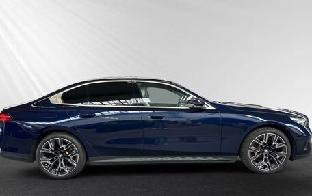 BMW 5 серия, 2025 год, 6 450 000 рублей, 4 фотография