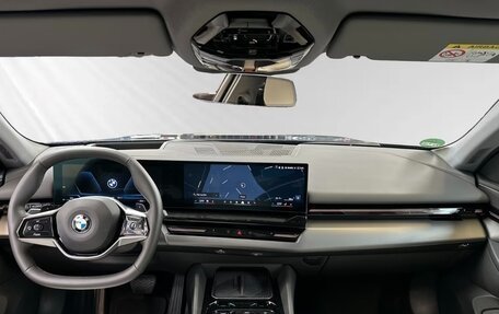 BMW 5 серия, 2025 год, 6 450 000 рублей, 6 фотография