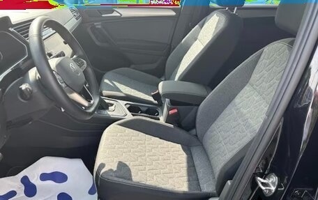 Volkswagen Tiguan II, 2023 год, 3 261 000 рублей, 8 фотография