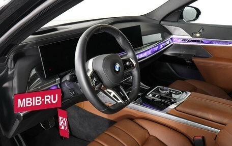 BMW 7 серия, 2025 год, 13 250 000 рублей, 16 фотография