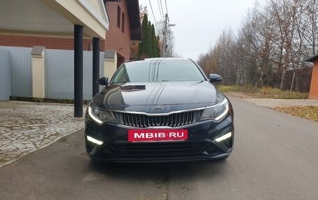 KIA Optima IV, 2019 год, 1 700 000 рублей, 2 фотография