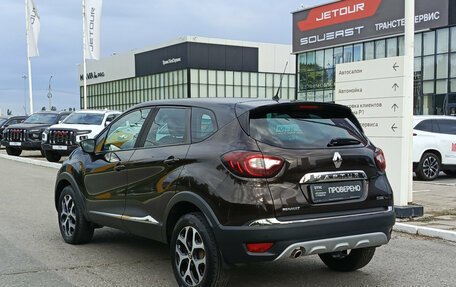 Renault Kaptur I рестайлинг, 2018 год, 1 700 000 рублей, 8 фотография