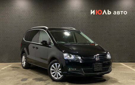 Volkswagen Sharan II, 2011 год, 1 415 000 рублей, 3 фотография