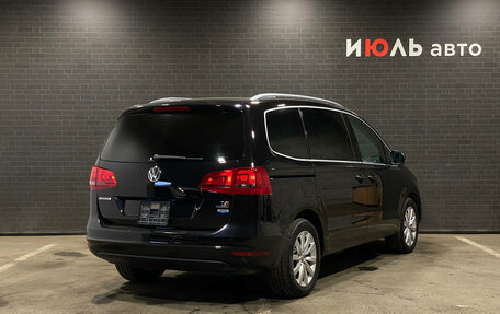 Volkswagen Sharan II, 2011 год, 1 415 000 рублей, 5 фотография