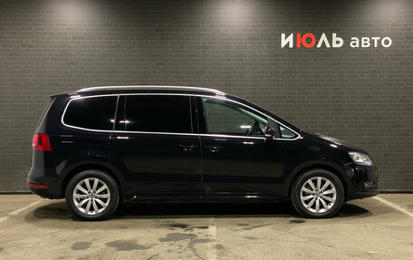 Volkswagen Sharan II, 2011 год, 1 415 000 рублей, 4 фотография
