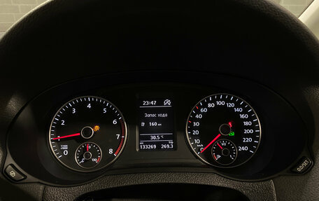 Volkswagen Sharan II, 2011 год, 1 415 000 рублей, 24 фотография