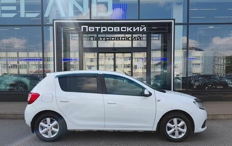 Renault Sandero II рестайлинг, 2016 год, 590 000 рублей, 4 фотография