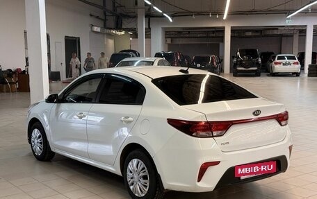 KIA Rio IV, 2018 год, 1 069 000 рублей, 7 фотография